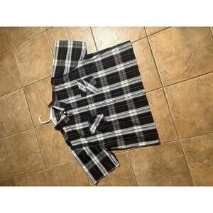 Boxy fit Beverly Hills Polo Club Black, White, Red short sleeve button-up shirt